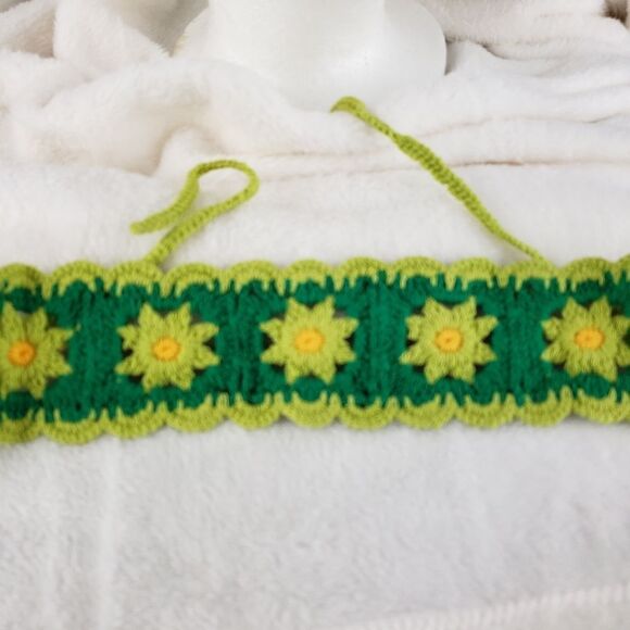 Daisy Floral Crochet Headband - Picture 2 of 2